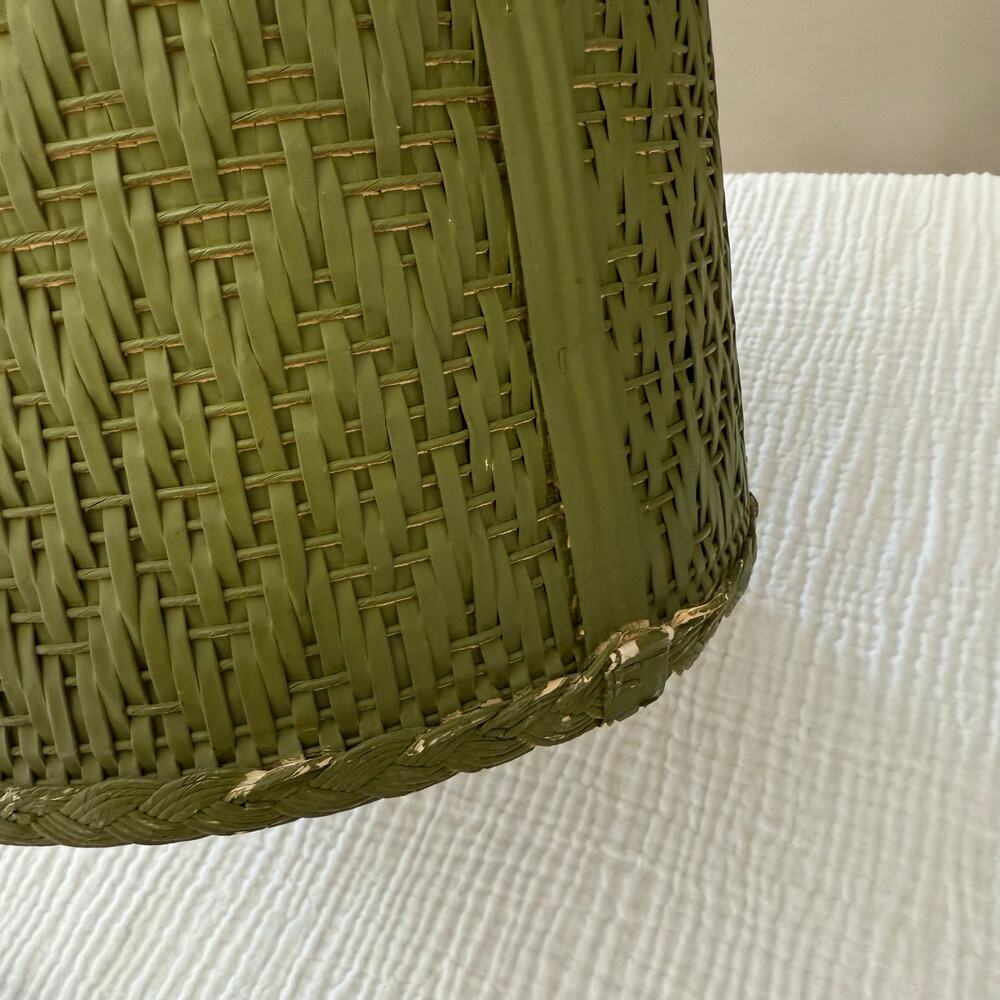 Vintage Trash Can Avocado Green Wicker Woven Round Cylinder 13 x 9 Cottage Farm - Picture 4 of 9